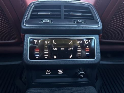 Used 2021 Audi S6 Prestige w/ Prestige Package image 43