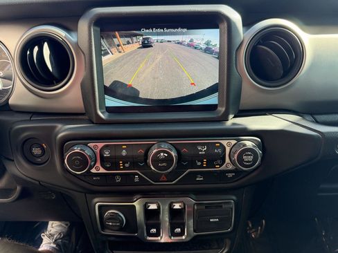 Used 2021 Jeep Wrangler Sport AWD/4WD image 25