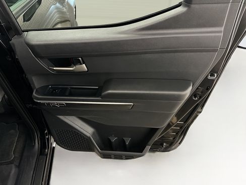 Used 2025 Toyota Tacoma TRD Off-Road image 30