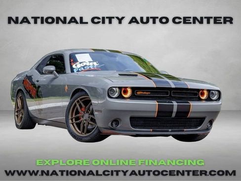 Used 2019 Dodge Challenger SXT w/ Blacktop Package image 1