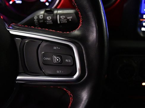 Used 2022 Jeep Wrangler Unlimited Rubicon w/ Cold Weather Group image 18