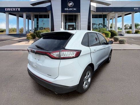 Used 2015 Ford Edge SE FWD image 2