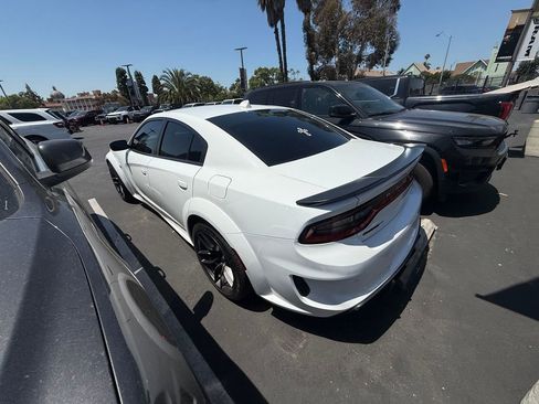 Used 2022 Dodge Charger Scat Pack RWD image 4