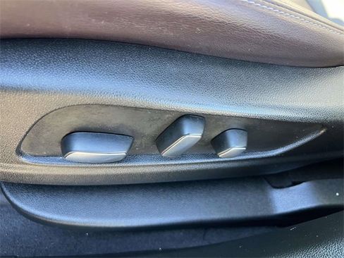 Used 2023 Cadillac XT6 Premium Luxury image 20