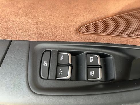 Used 2015 Audi A8 L 4.0T image 9