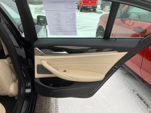 Used 2021 BMW 530i xDrive AWD/4WD image 29