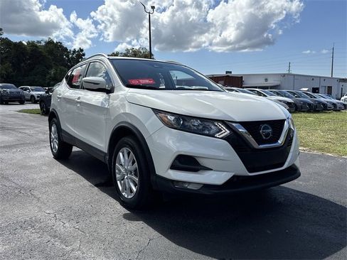 Certified 2021 Nissan Rogue Sport SV image 2