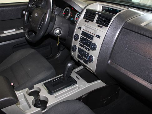 Used 2010 Ford Escape XLT FWD image 26