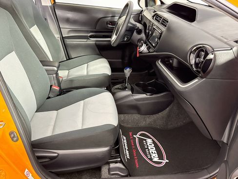 Used 2015 Toyota Prius C Two image 28