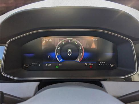 Certified 2025 Volkswagen Jetta SE w/ Sunroof Package image 11