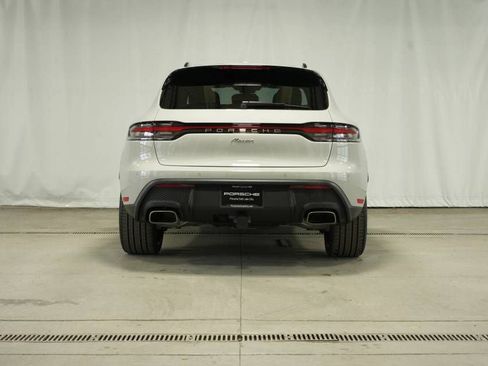 Certified 2026 Porsche Macan AWD/4WD image 6