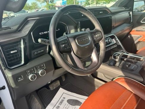 Certified 2026 GMC Sierra 1500 Denali Ultimate w/ LPO, Black Badging Package AWD/4WD image 16
