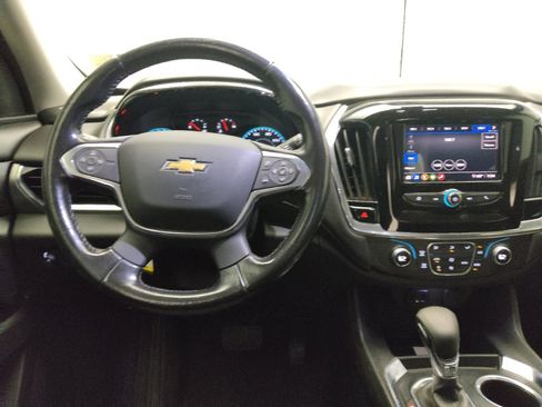 Used 2021 Chevrolet Traverse LT FWD image 22