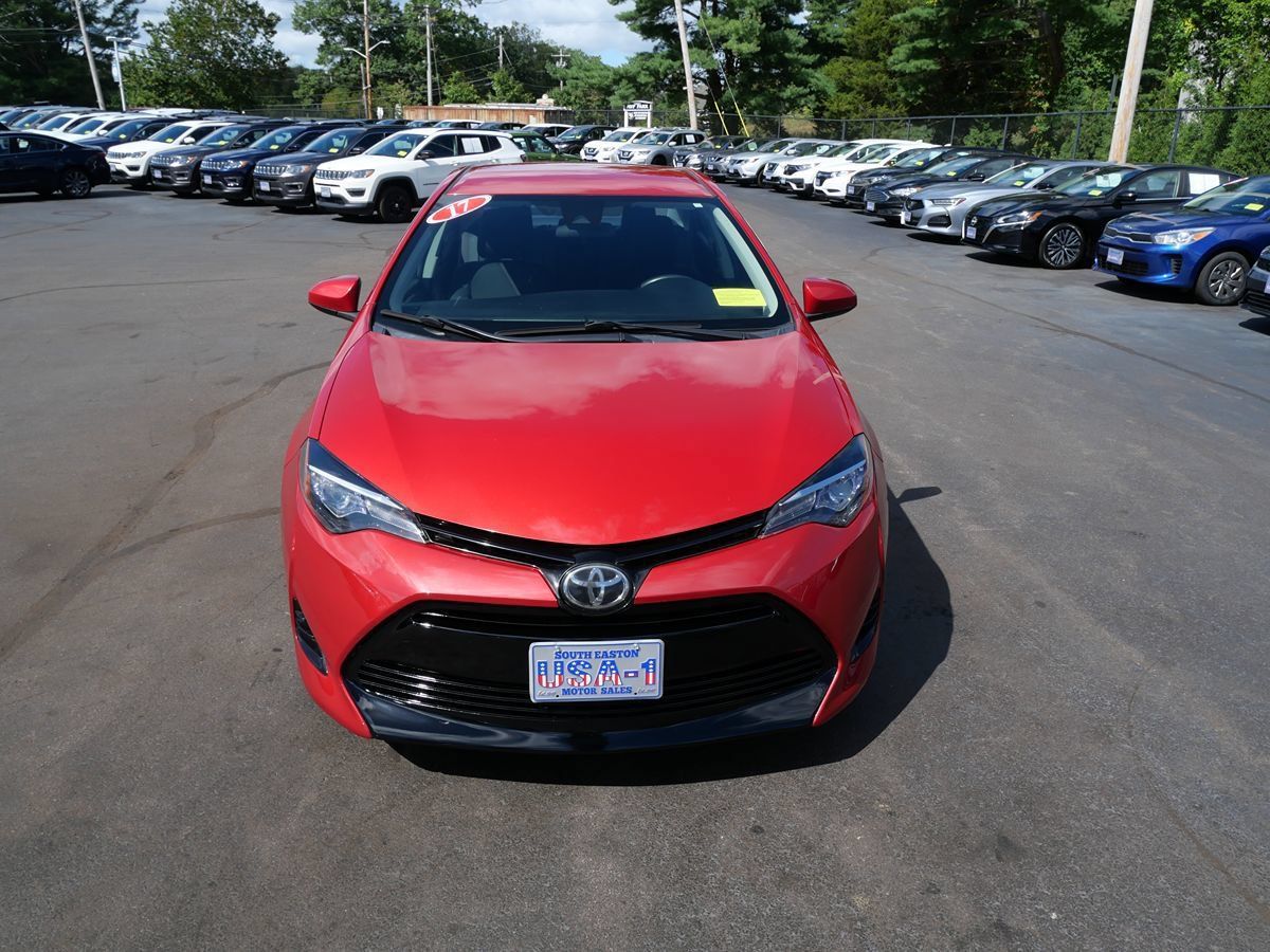 Used 2017 Toyota Corolla LE FWD image 3