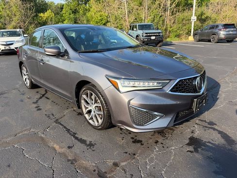 Used 2019 Acura ILX FWD image 4