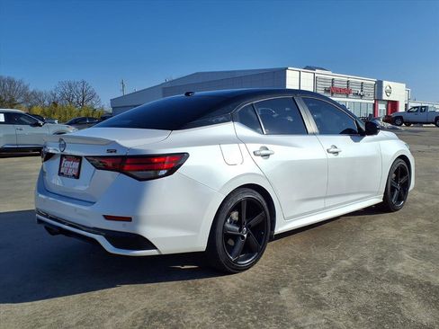 Certified 2024 Nissan Sentra SR w/ SR Premium Package image 2