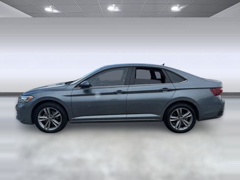 Used 2023 Volkswagen Jetta SE FWD image 2