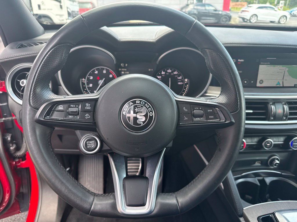 Used 2023 Alfa Romeo Stelvio Ti AWD/4WD image 35