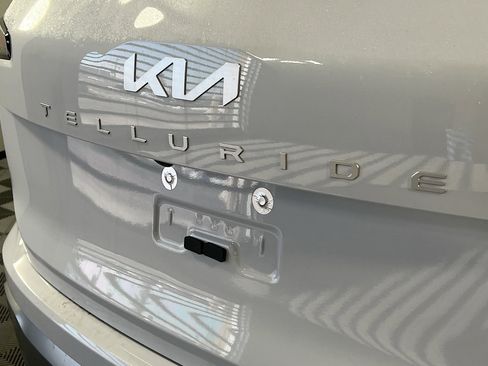 New 2025 Kia Telluride EX image 36