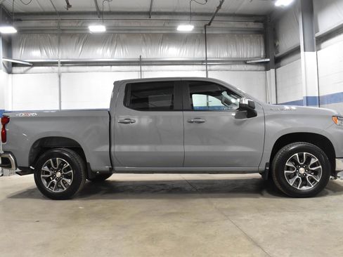Used 2024 Chevrolet Silverado 1500 LT AWD/4WD image 28