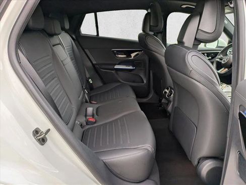 Used 2025 Mercedes-Benz GLC 300 4MATIC w/ AMG Line image 19