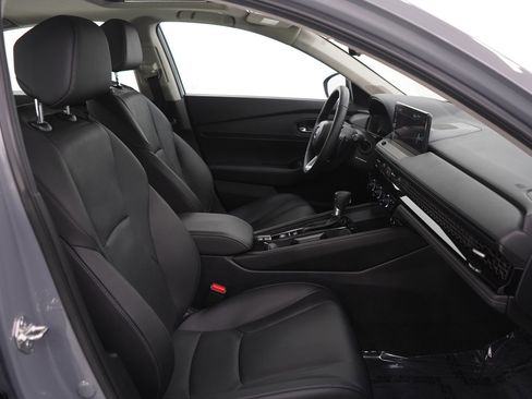 Used 2025 Honda Accord Touring image 10