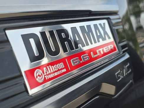 Used 2020 GMC Sierra 3500 AT4 w/ AT4 Premium Package AWD/4WD image 9