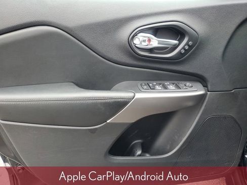 Used 2021 Jeep Cherokee Limited image 13