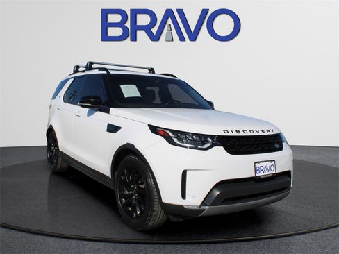 Used 2020 Land Rover Discovery HSE image 4