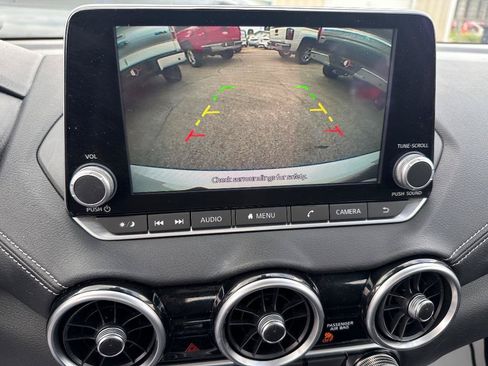 Used 2023 Nissan Sentra SV FWD image 15