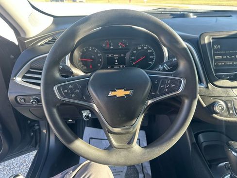 Used 2018 Chevrolet Malibu LS image 13