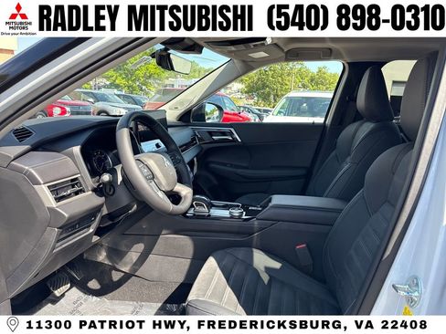 New 2026 Mitsubishi Outlander Trail Edition AWD/4WD image 3