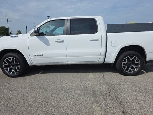 Used 2025 RAM 1500 Laramie AWD/4WD image 7