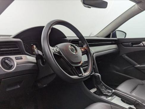 Used 2022 Volkswagen Passat 2.0T SE image 23