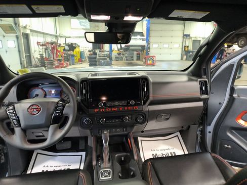 Used 2026 Nissan Frontier PRO-4X w/ Pro Premium Package AWD/4WD image 12