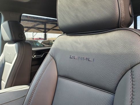 New 2026 GMC Sierra 1500 Denali w/ Denali Reserve Package image 18