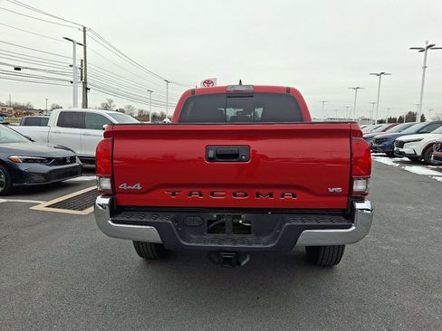 Used 2019 Toyota Tacoma TRD Off-Road image 5