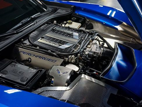 Used 2015 Chevrolet Corvette Z06 w/ Z07 Performance Package RWD image 39