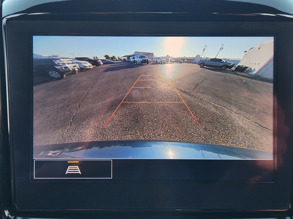 Used 2022 Chevrolet Traverse LT FWD image 17