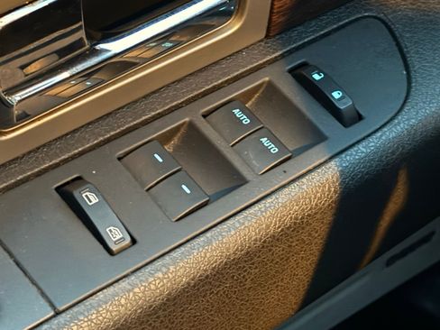 Used 2013 Ford F150 Lariat w/ Luxury Equipment Group image 33