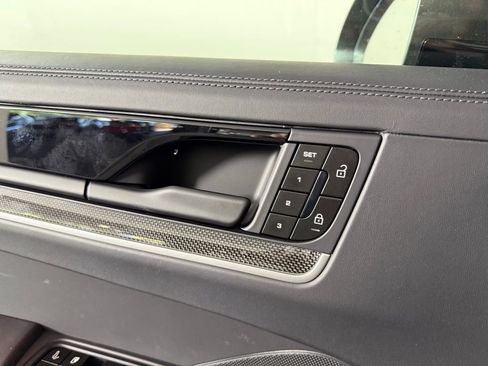 New 2026 Porsche Cayenne Turbo AWD/4WD image 25