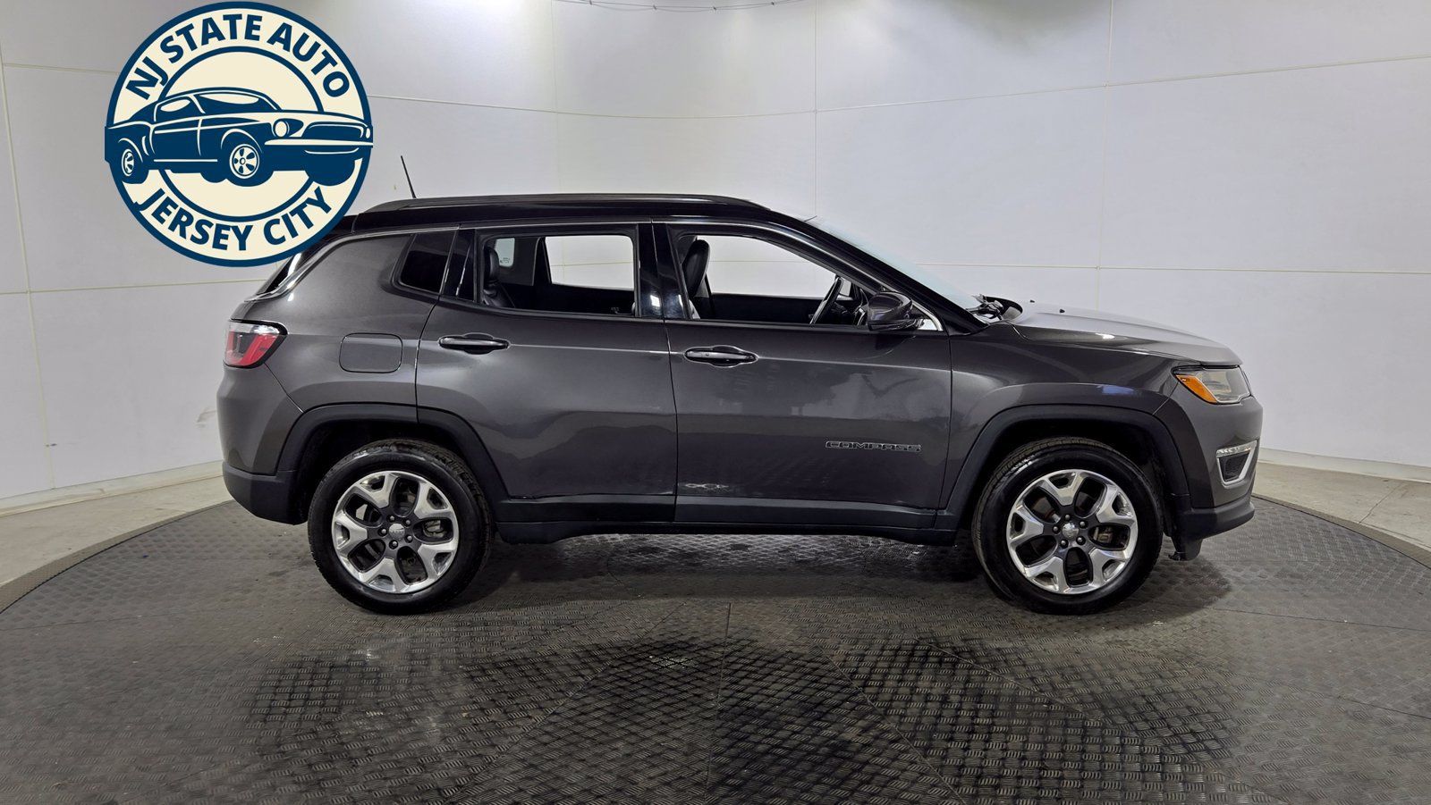 Used 2018 Jeep Compass Limited w/ Safe & Security Group AWD/4WD image 8