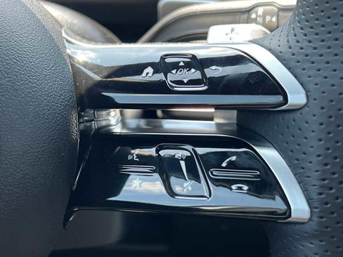 Certified 2025 Mercedes-Benz GLB 250 image 19