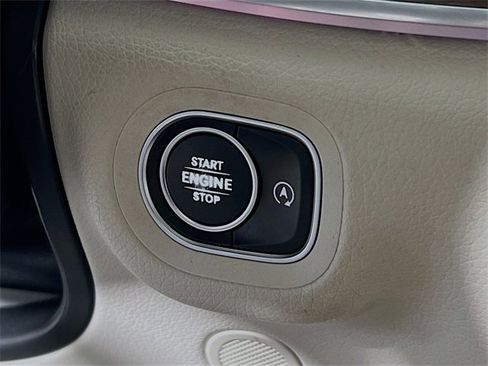 Used 2020 Mercedes-Benz GLE 350 4MATIC w/ Premium Package image 18