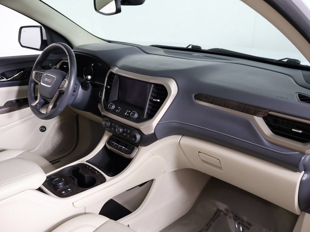 Used 2023 GMC Acadia Denali AWD/4WD image 32