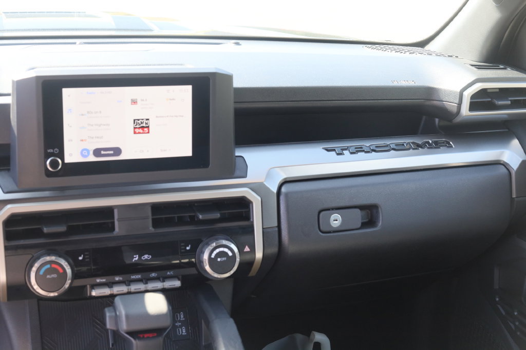Used 2025 Toyota Tacoma TRD Sport AWD/4WD image 14
