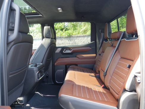 Certified 2023 GMC Sierra 1500 Denali Ultimate AWD/4WD image 18