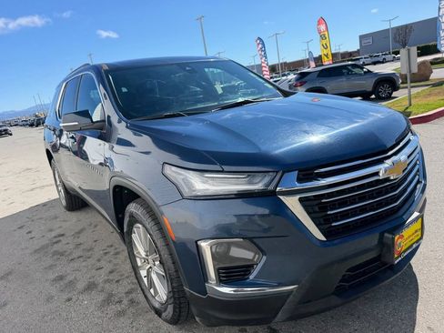 Used 2023 Chevrolet Traverse LT FWD image 8