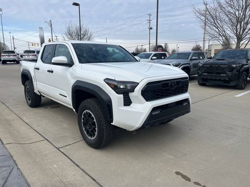 New 2026 Toyota Tacoma TRD Off-Road image 7