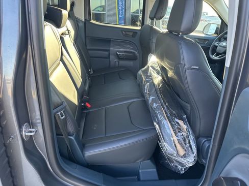 New 2026 Ford Maverick Lariat w/ Black Appearance Package image 30